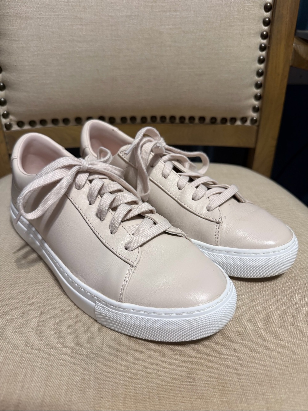 Skechers Women's Light Pink Leather Sneakers Size 8